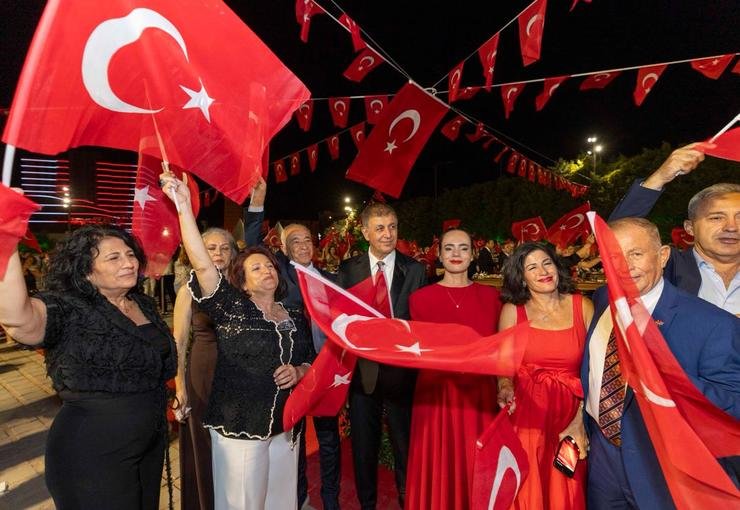 Kurtuluşun 104’üncü yıl coşkusu 9 Eylül Resepsiyonu ile başladı