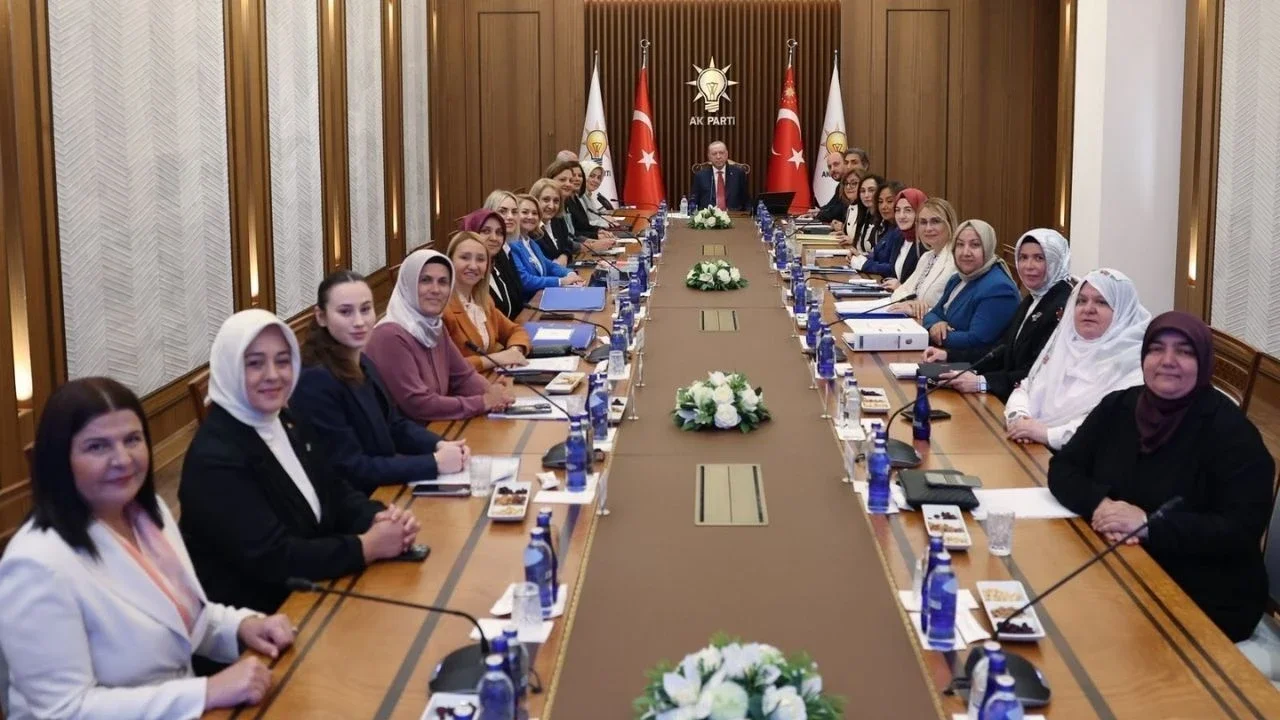 Foça Belediye Başkanı Fıçı, AK Parti Genel Merkezinde!