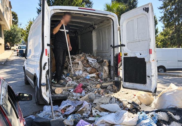 Buca Belediyesi’nden 7/24 moloz nöbeti
