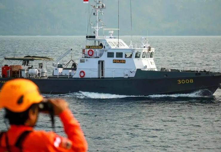 241 Kişiyi Taşıyan Gemi İçin Denizde Geniş Çaplı Arama Çalışması Başlatıldı