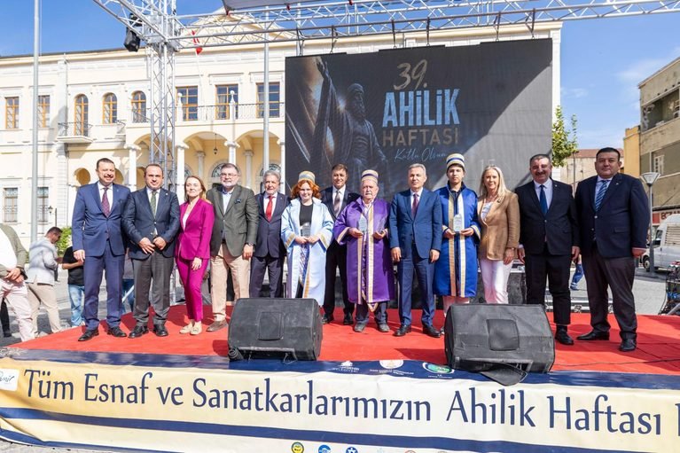 YALÇIN ATA’DAN TEKNOLOJİ ÇAĞINDA AHİLİK MESAJI