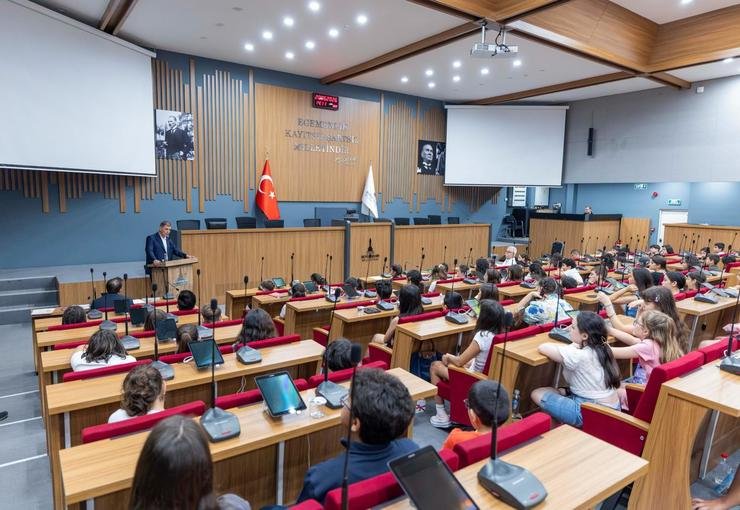 İzmir Çocuk Meclisi için başvurular devam ediyor
