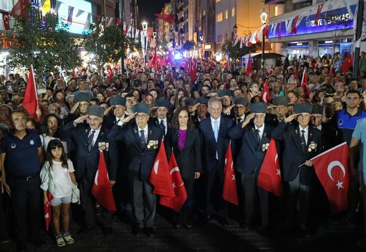 Karşıyaka kahraman gaziler için yürüyecek
