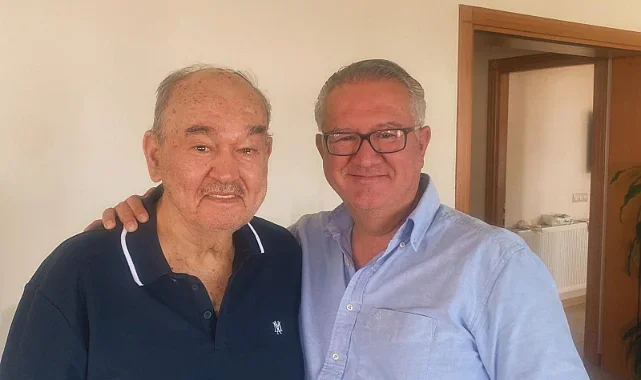 İzmir'in eski başkanı Dr. Burhan Özfatura yoğun bakımda