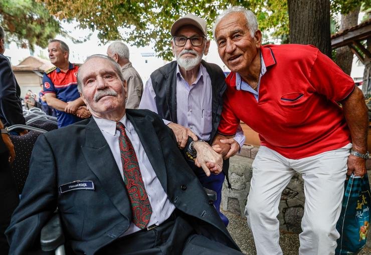 Bir ömürlük itfaiye deneyimi gençlere aktarıldı