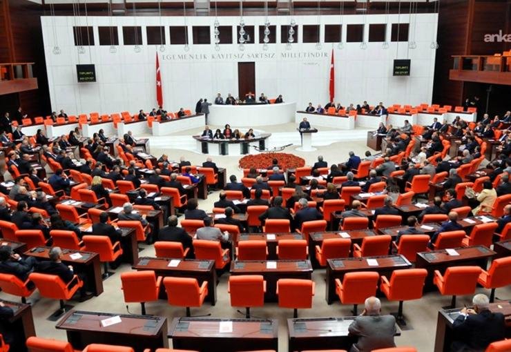 TBMM'de 28. Dönem 4. Yasama Yılı'nda 14 bin 878 yazılı soru önergesinin yalnızca 914'ü süresinde yanıtlandı