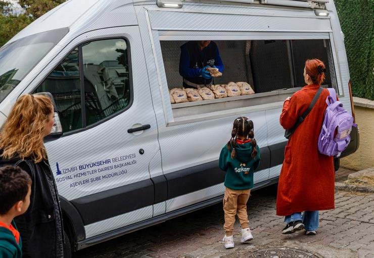 Velilerin gönlü rahat, miniklerin karnı tok