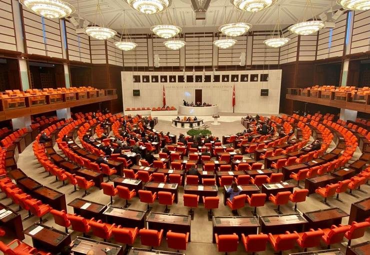 Muhalefetten TBMM'ye Çağrı: Fon Krizi İçin Araştırma Komisyonu Kurulsun