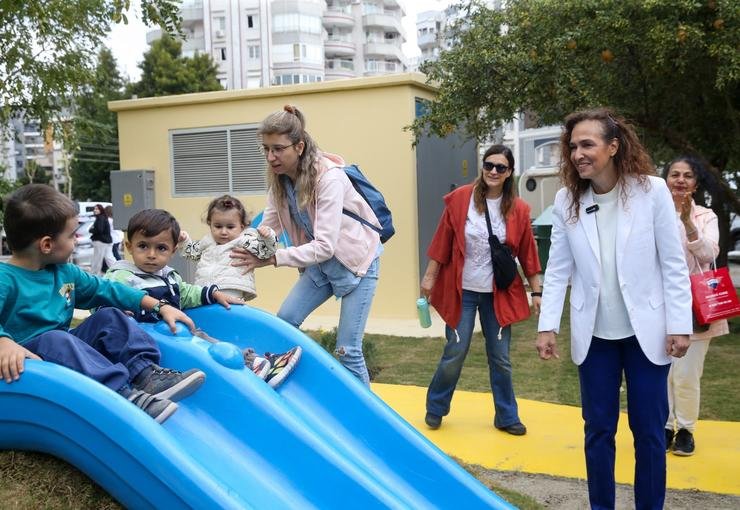Karşıyaka’nın çocuklarına müjde: “Kent 95 Parkı” hizmete açıldı!