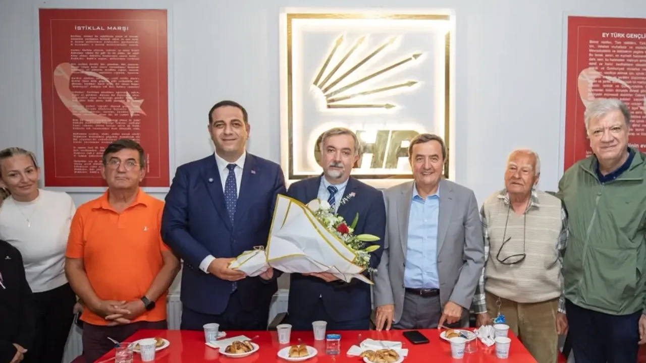 İzmir’de CHP Narlıdere’de Çağlar’a ziyaret