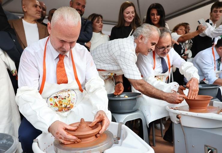 Fransız sanatçı: İtalyanlara Menemen'i örnek alın dedim!