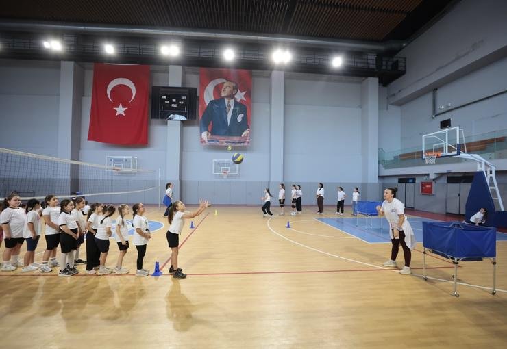 “Ücretsiz hizmetlerimizle yanlarında olmaya devam edeceğiz”