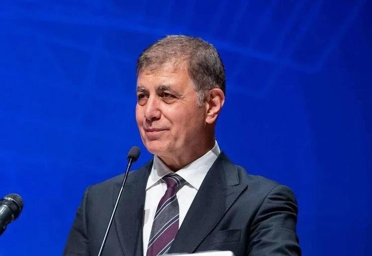 Başkan Tugay: Bir kararın eşiğindeyim