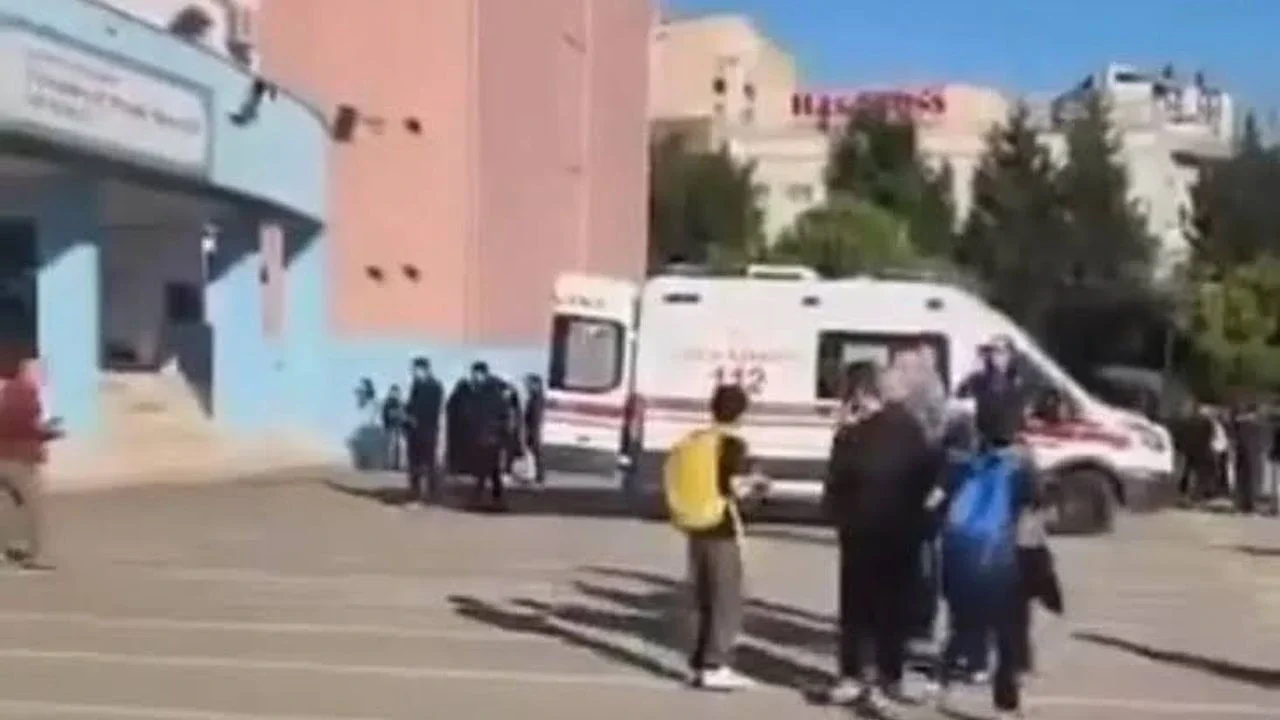 Başakşehir’de okul saldırısında 1 öğrenci hayatını kaybetti