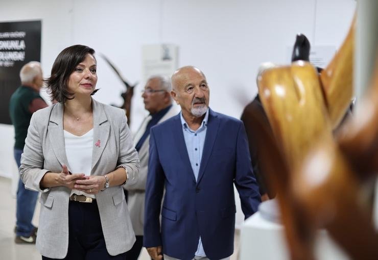 Karabağlar’da çevre dostu heykel sergisi açıldı