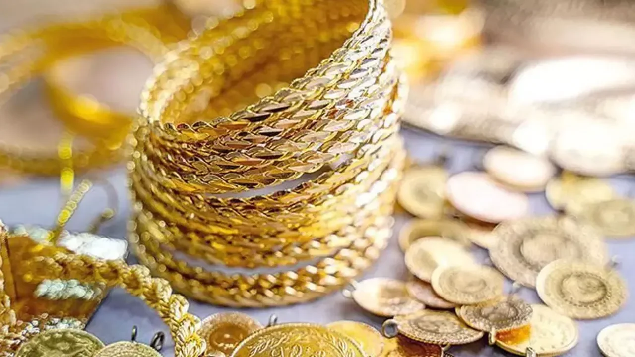 Fed tutanakları öncesi altında satış baskısı! Gram, çeyrek ve Cumhuriyet altını ne kadar oldu? 6 Ekim