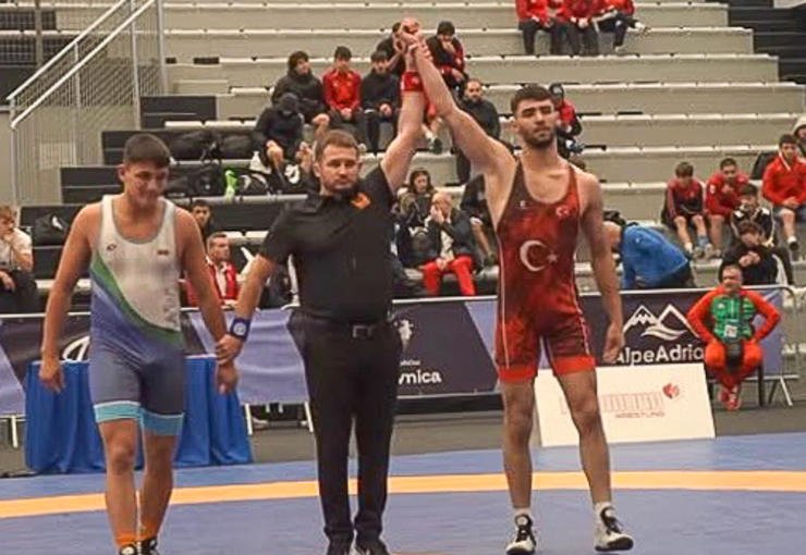 İzmirli Muhammed Balkan ikincisi oldu