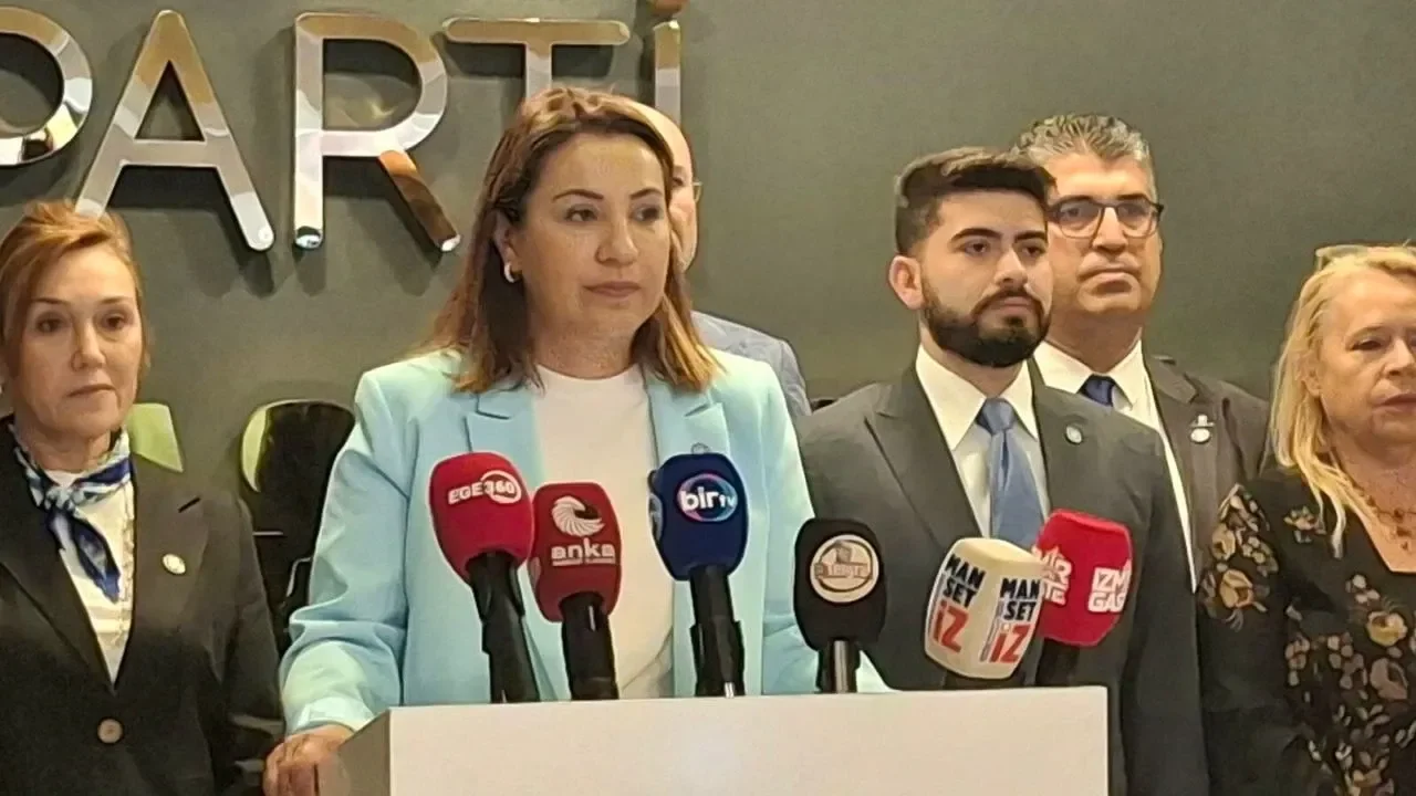 Ülkü Doğan: İzmir’in iradesi rozetle değişmez