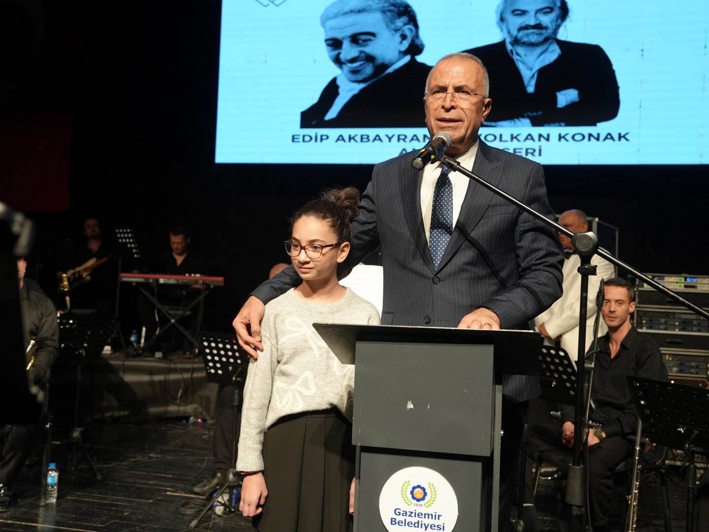 Gaziemir’de kültür sanat sezonu Metropol Orkestrası konseriyle açıldı