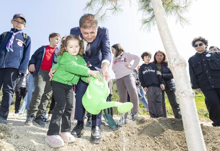 İzmir’de hafriyat toprağına doğa dostu yönetim