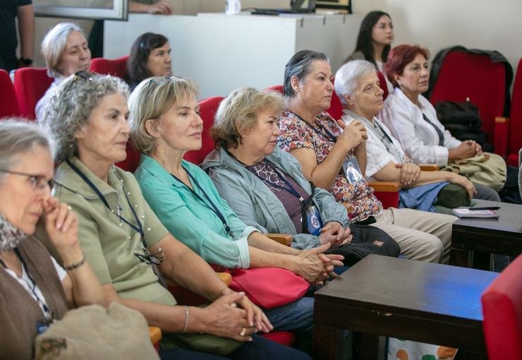 Güzelbahçe Belediyesi 3. yaş üniversitesi yeni eğitim dönemi başladı