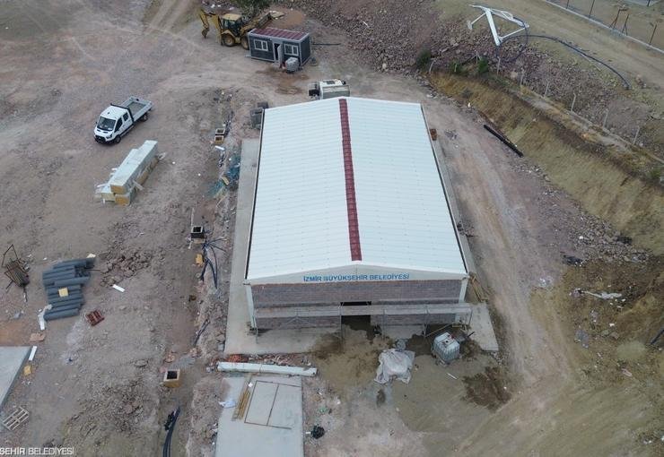 Dikili’ye tam teşekküllü sokak hayvanları kampüsü