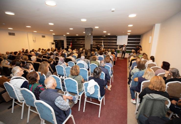 Narlıdere 3. Yaş üniversitesi’nde ilk ders zili çaldı