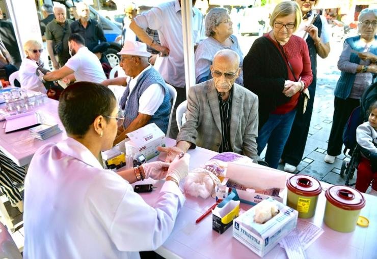 Çiğli Belediyesi’nden Ücretsiz Sağlık Taraması