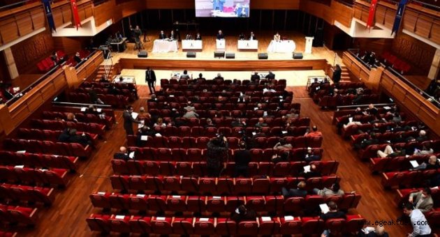 Riskli yapılar için ilk düzenleme Bayraklı’dan