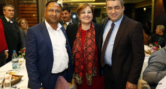 Romanlar Konak'ta tek yürek oldu