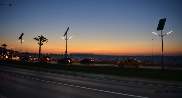 Sahil Bulvarı’na güneş enerjili aydınlatma