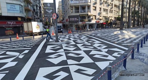 Sanat eseri gibi yaya geçidi