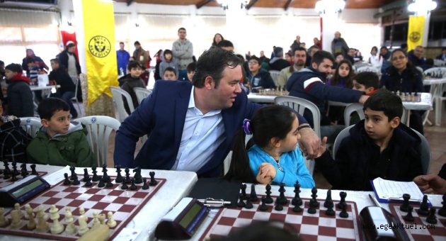 Satranç tutkunları Buca’da buluştu