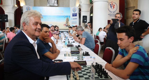 Satrancın 'Usta'ları Çeşme'de buluşuyor