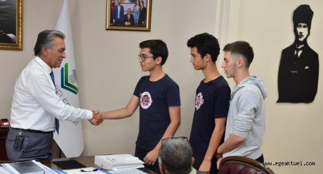 Seçim öncesi Uygur'dan sözü kaptı