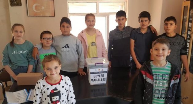 Seferihisar’da çocuklar muhtarlarını seçti