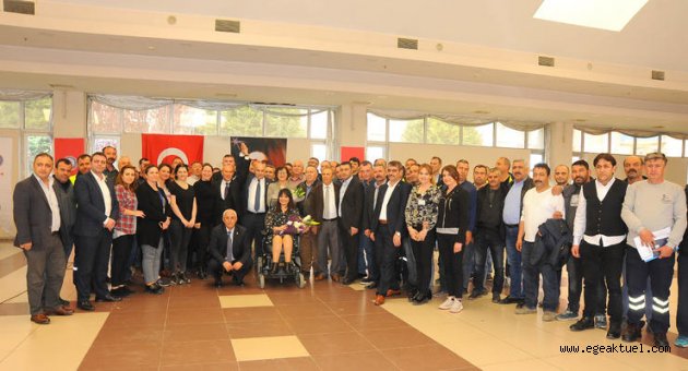Seferihisar'da işçi sözleşmesi sevinci