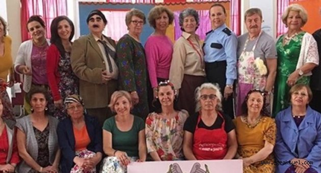 Seferihisar'ın köy tiyatrosu Amerika sahnesinde
