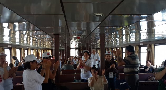 Serter, “vapurda da alkışlıyoruz”