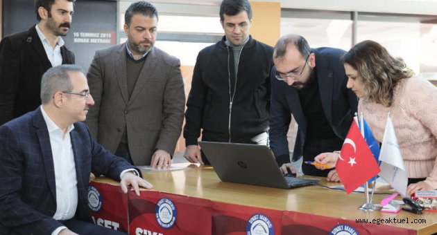 ‘Siyaset Akademisi’nde rekor, İzmir’e geçti