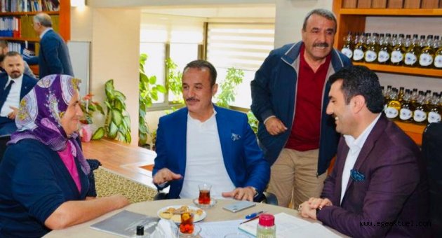 Siyasi görüşü farketmez kapım herkese açık