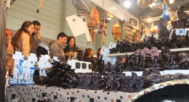 Souvenır hediyelik eşya fuarı yok satıyor