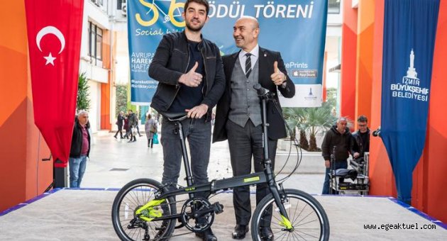 Soyer İzmirli bisikletçilere ödüllerini verdi