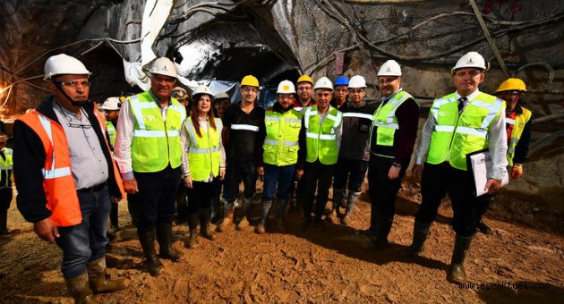 Soyer şantiye incelemelerine Narlıdere Metrosu'yla başladı