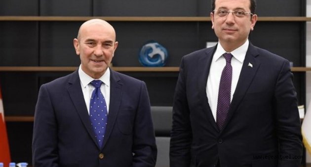 Soyer ve İmamoğlu'ndan kentte mini yürüyüş
