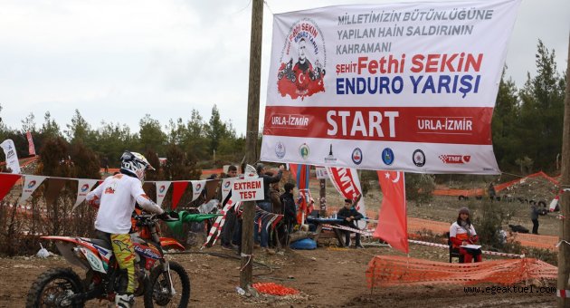 Sporcular Fethi Sekin için Yarıştı