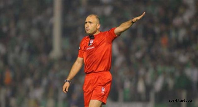 Süper Lig'de tarihi olay: Hakem canlı yayında özür diledi