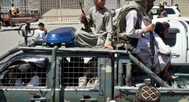 Taliban kapı kapı geziyor