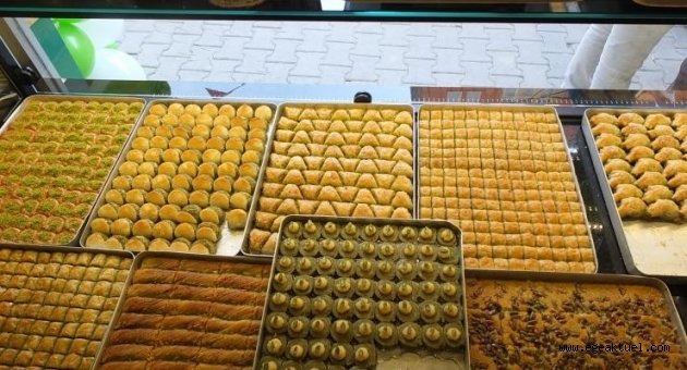 Tatlıcılar, bayram için hazırlanıyor