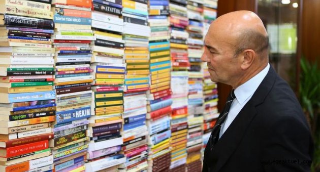 Tebrik çiçeği yerine 10 bin kitap toplandı